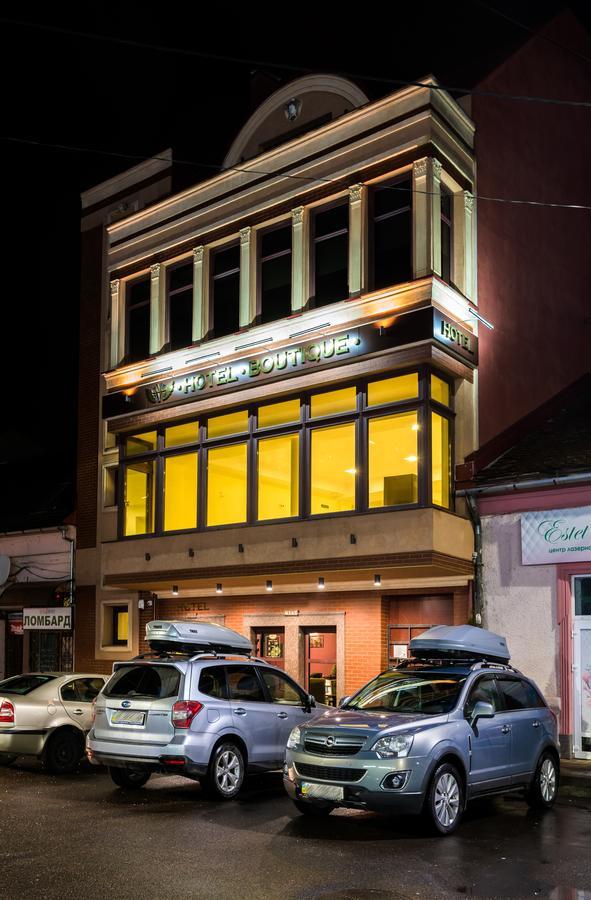 Hotel " Boutique " Ujhorod Exterior foto